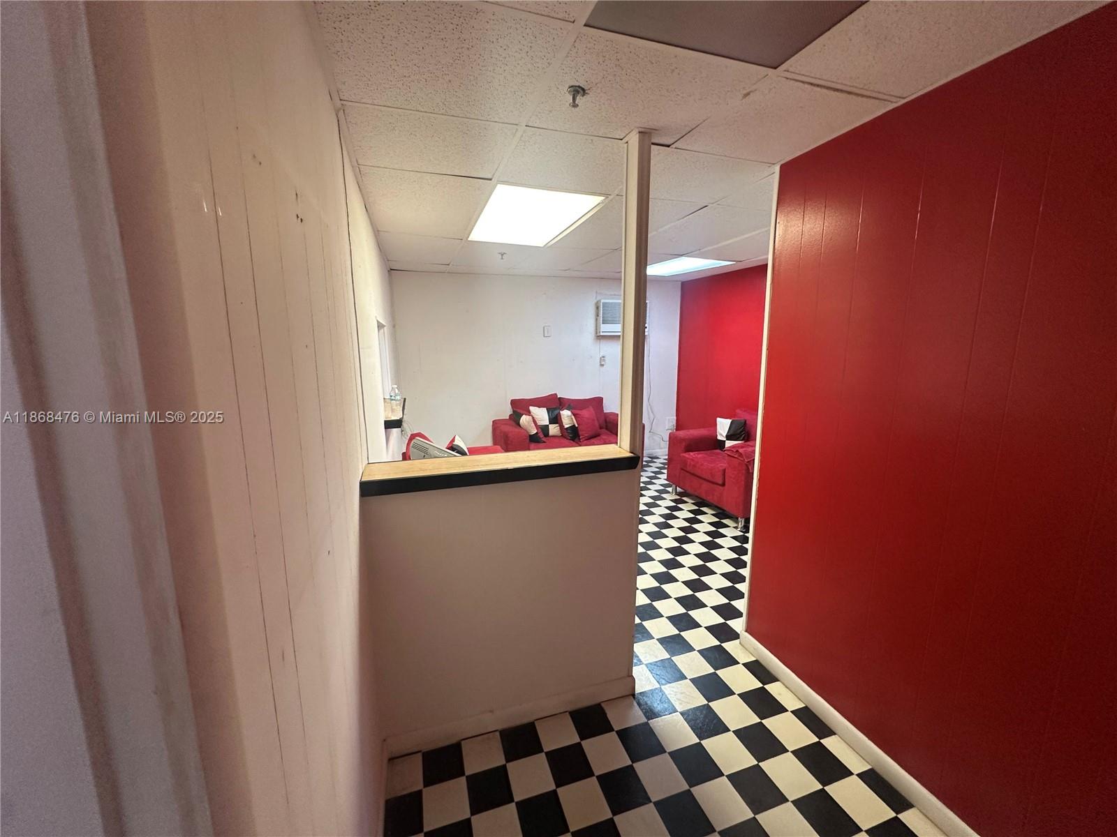 See details E / sq. ft. $ 2025-08-28 0 Photo