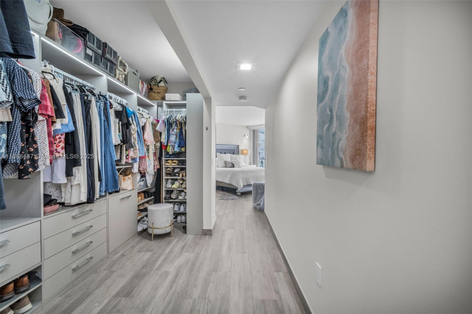 Photo of 16445 Collins Ave  #925, Sunny Isles Beach, Florida, 33160 - 
