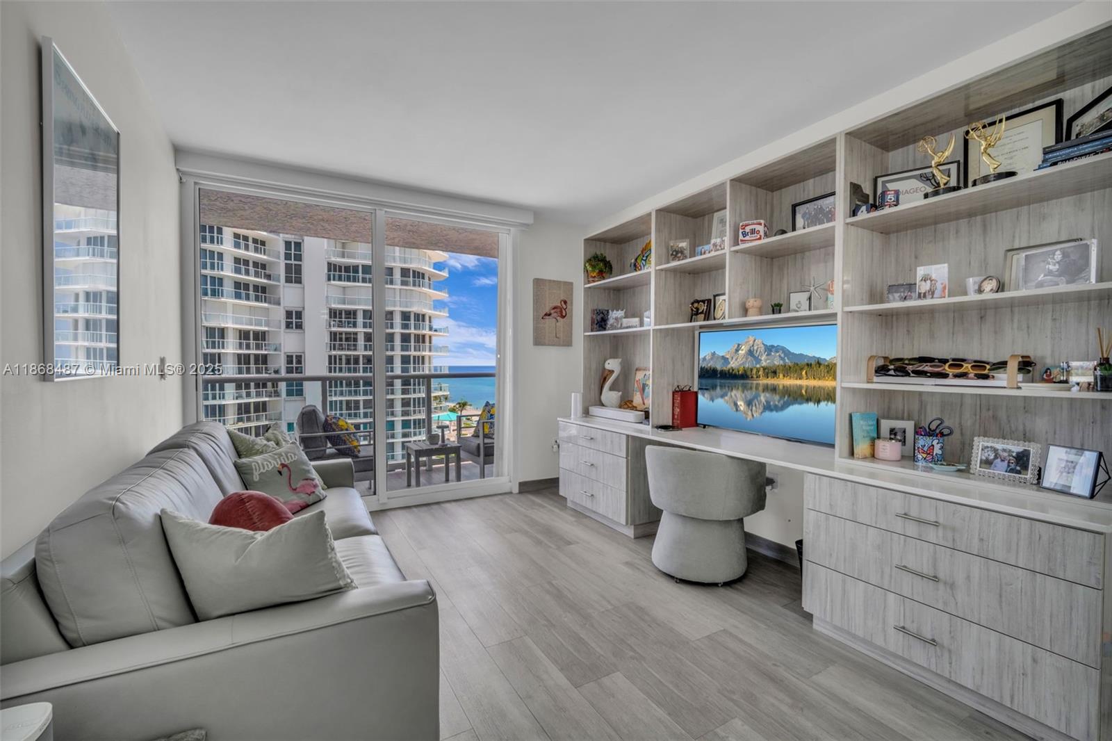 Photo of 16445 Collins Ave  #925, Sunny Isles Beach, Florida, 33160 - 