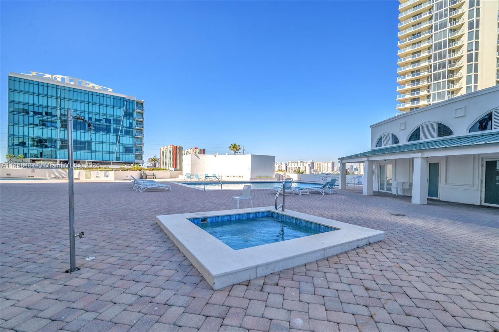 Photo of 16445 Collins Ave  #925, Sunny Isles Beach, Florida, 33160 - Jacuzzi
