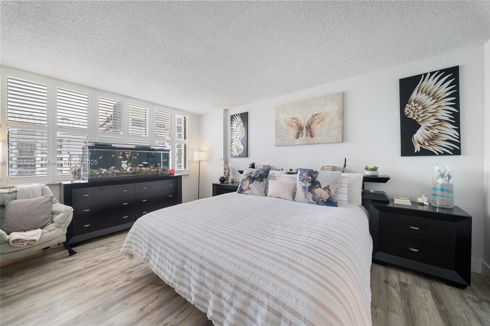 Photo of 2401 Ocean Dr  #2304, Hollywood, Florida, 33019 - 