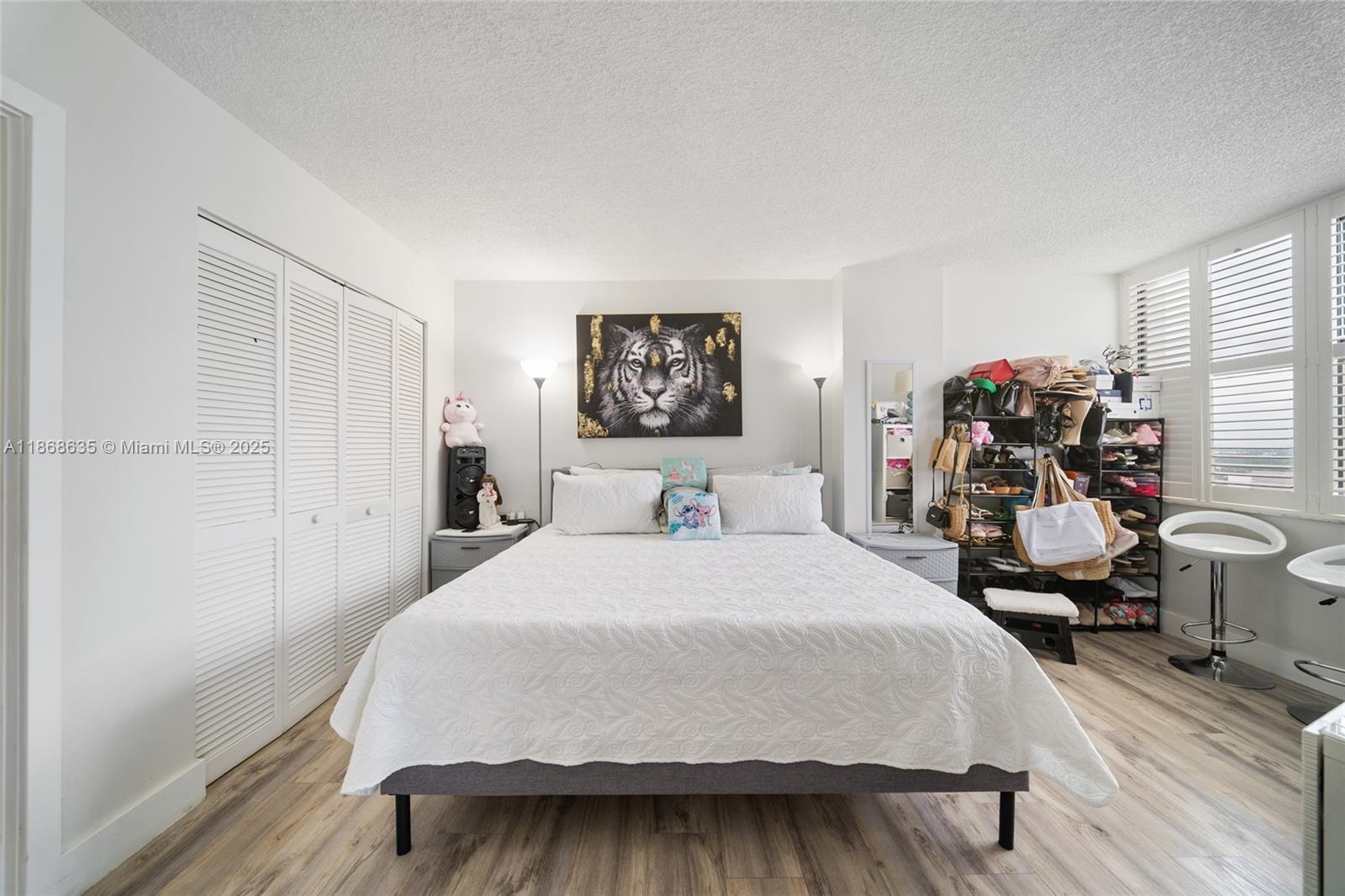 Photo of 2401 Ocean Dr  #2304, Hollywood, Florida, 33019 - 