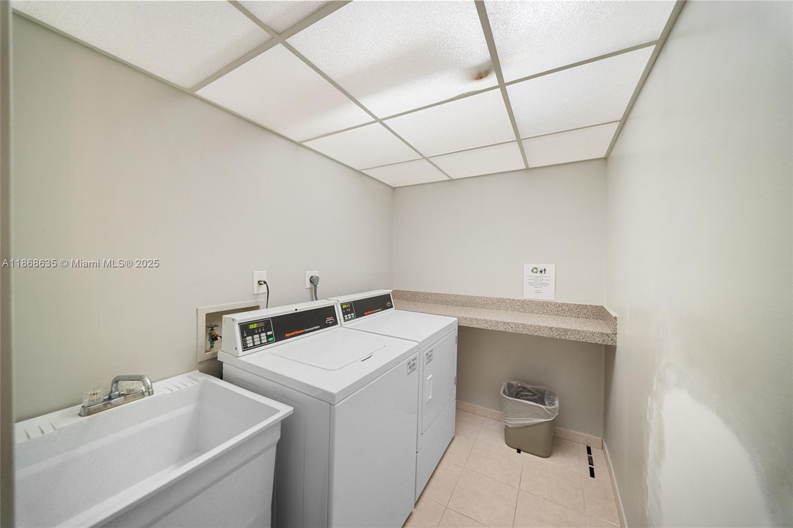 Photo of 2401 Ocean Dr  #2304, Hollywood, Florida, 33019 - 