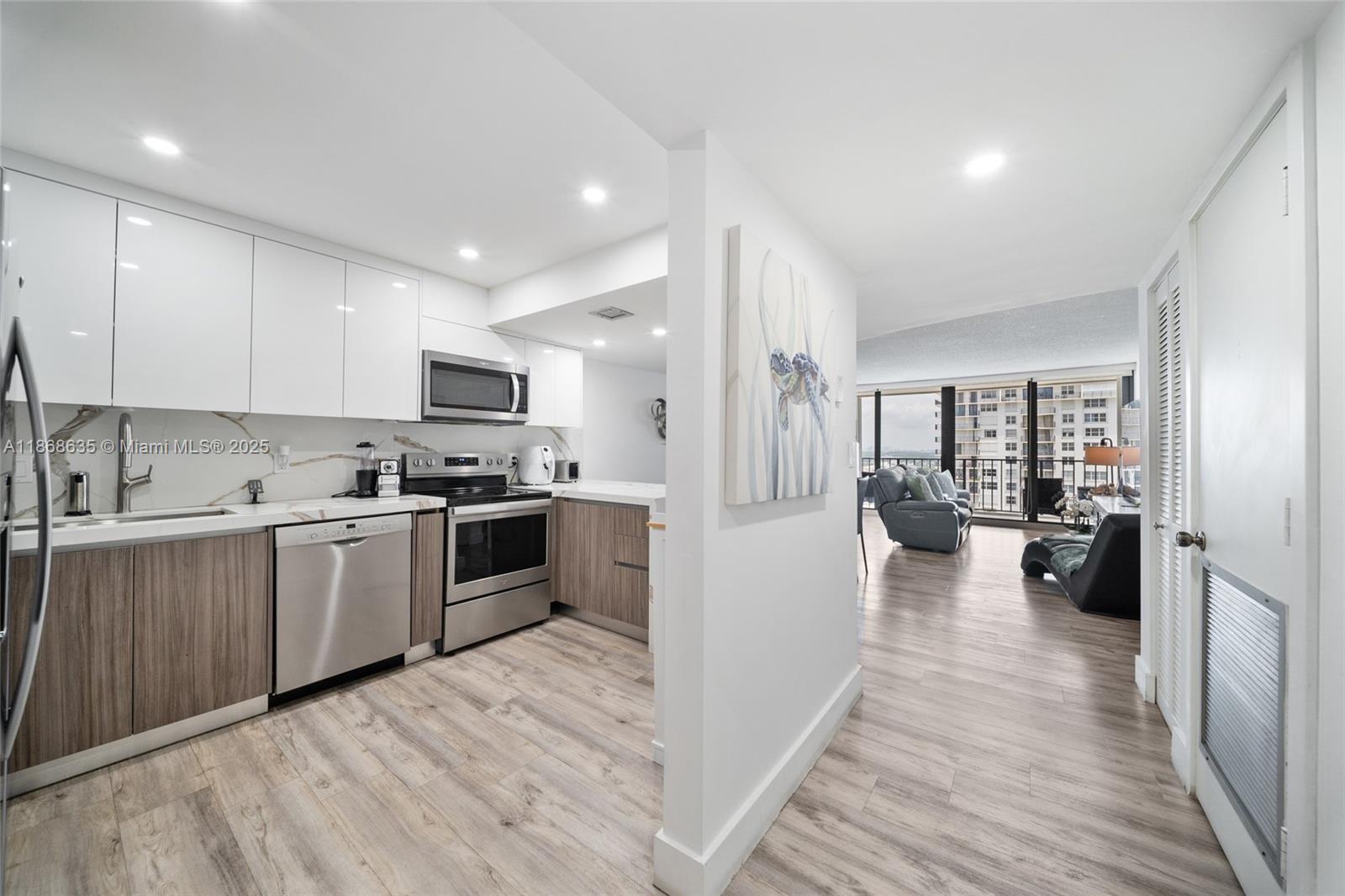 Photo of 2401 Ocean Dr #2304, Hollywood, Florida, 33019 -