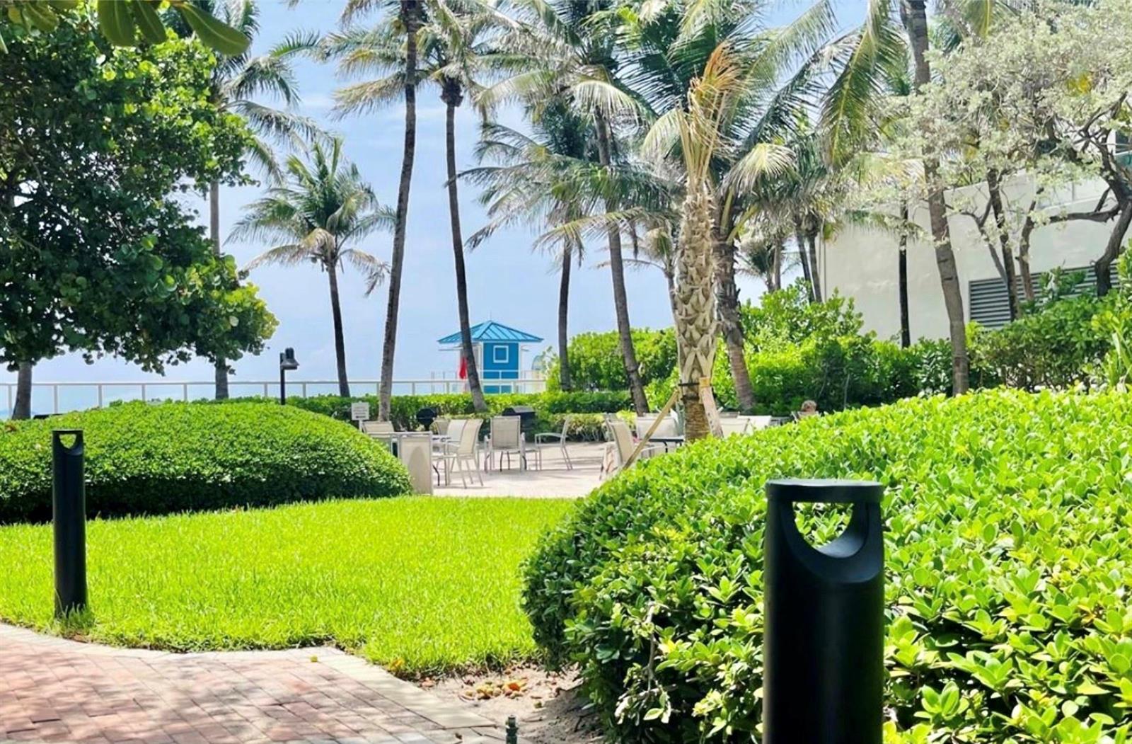 Photo of 3001 Ocean #207, Hollywood, Florida, 33019 - Garden