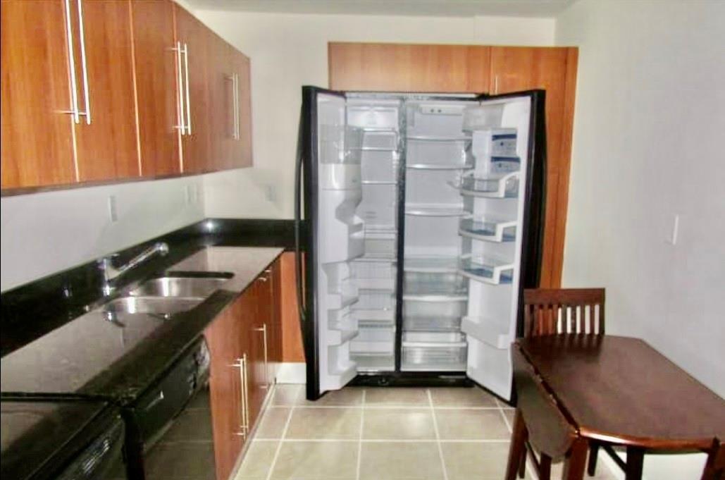 Photo of 3001 Ocean #207, Hollywood, Florida, 33019 - Kitchen