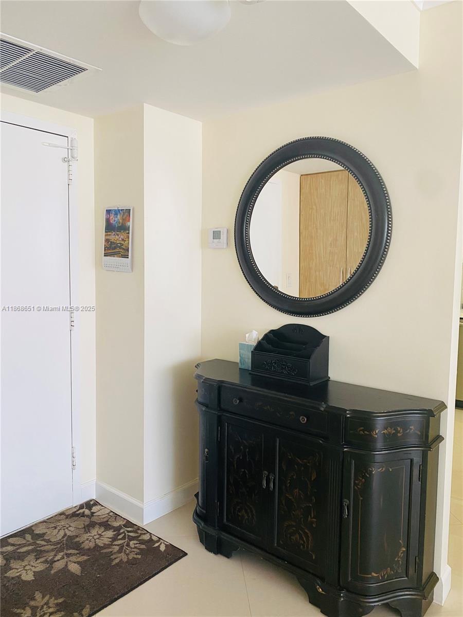 See details 507 2 / 2 1070 sq. ft. $ 2025-08-28 0 Photo