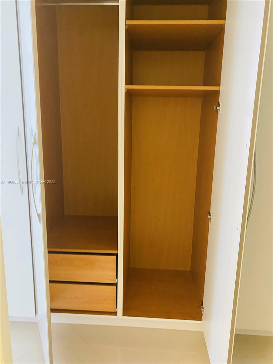 See details 507 2 / 2 1070 sq. ft. $ 2025-08-28 0 Photo