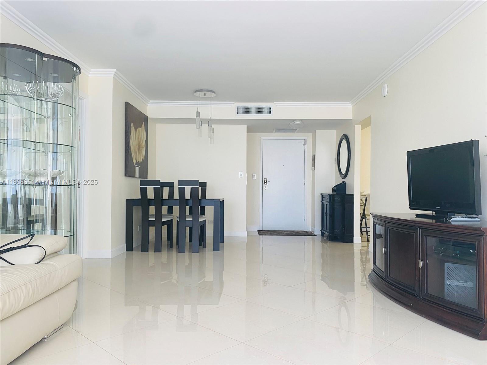 See details 507 2 / 2 1070 sq. ft. $ 2025-08-28 0 Photo