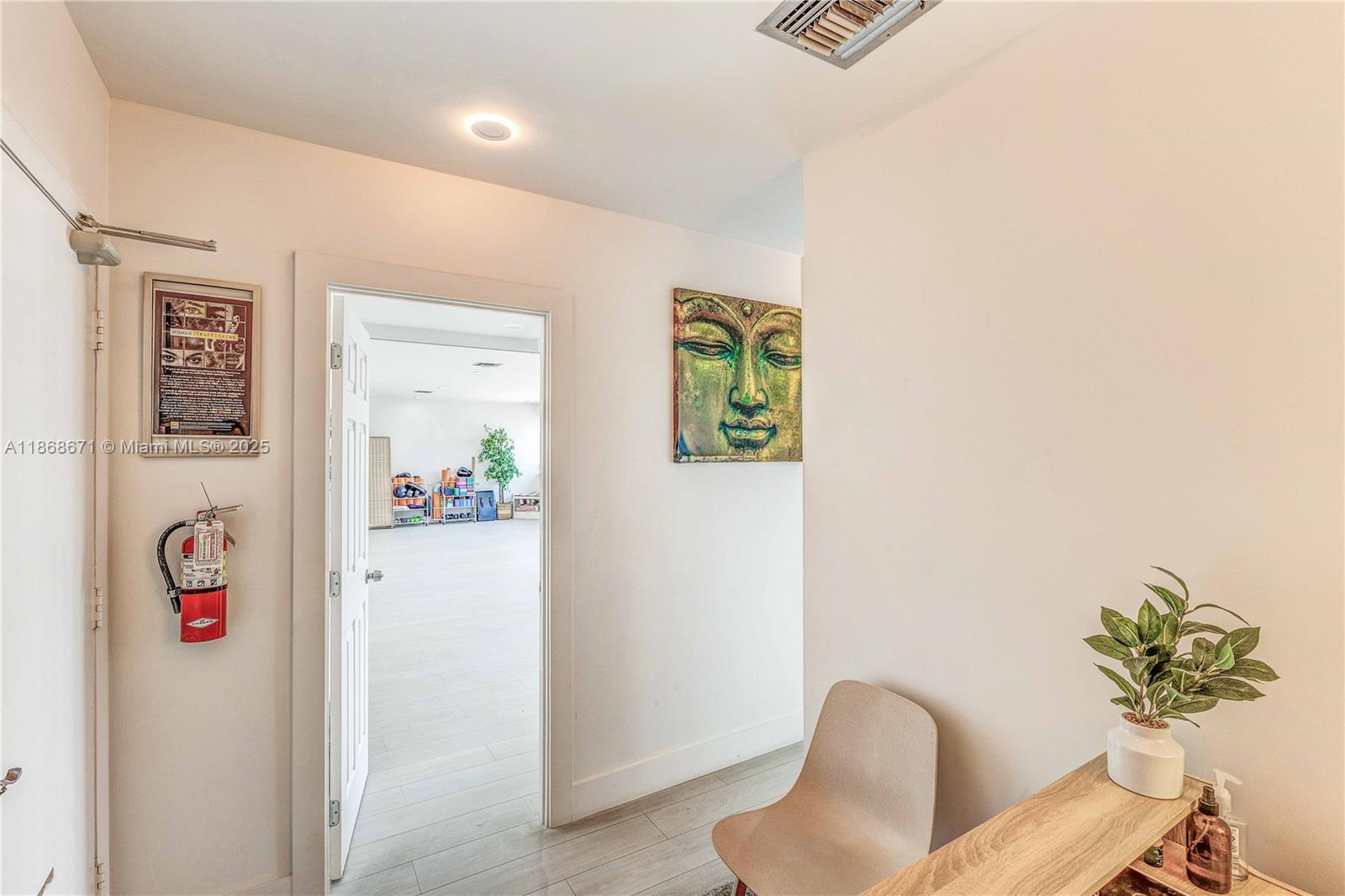 Ver detalles 201 / sq. ft. $ 2025-08-28 0 foto