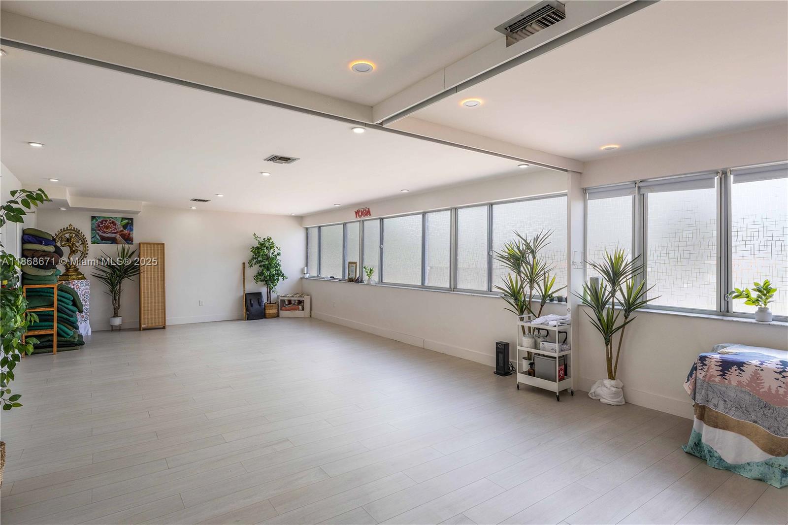 Ver detalles 201 / sq. ft. $ 2025-08-28 0 foto