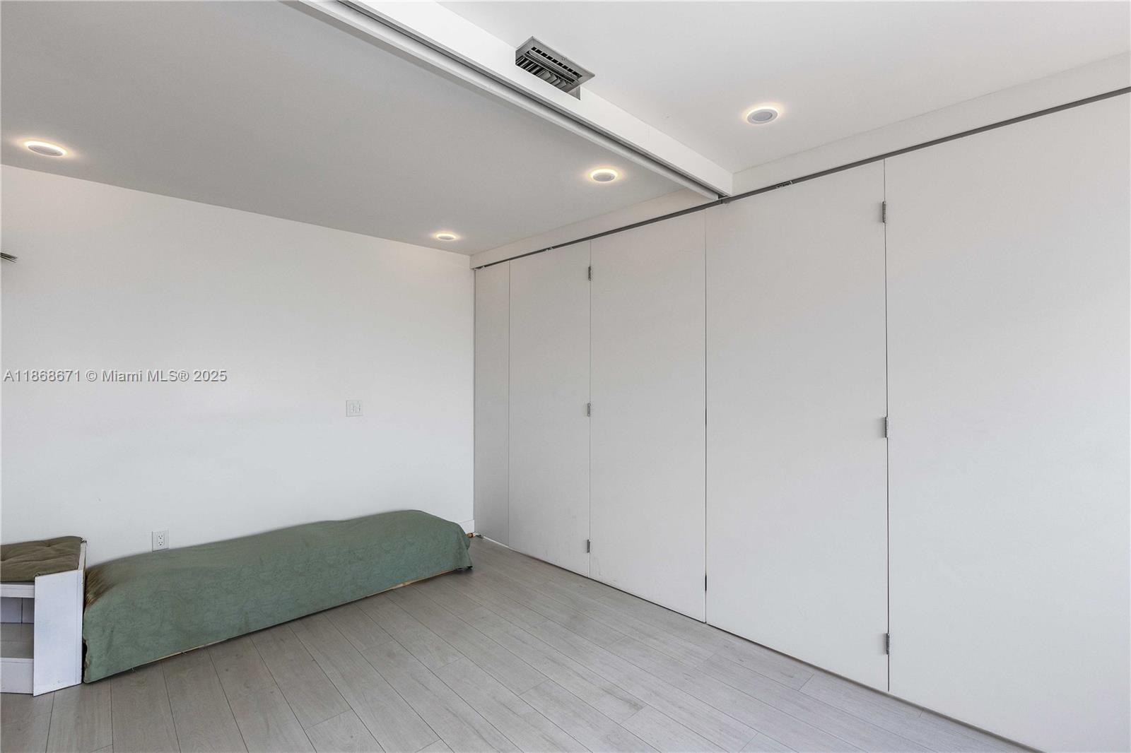 Ver detalles 201 / sq. ft. $ 2025-08-28 0 foto