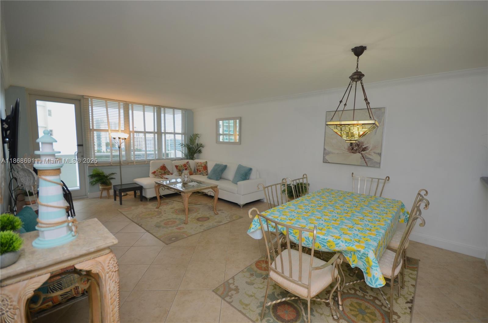 Photo of 3725 Ocean Dr  #1022, Hollywood, Florida, 33019 - 