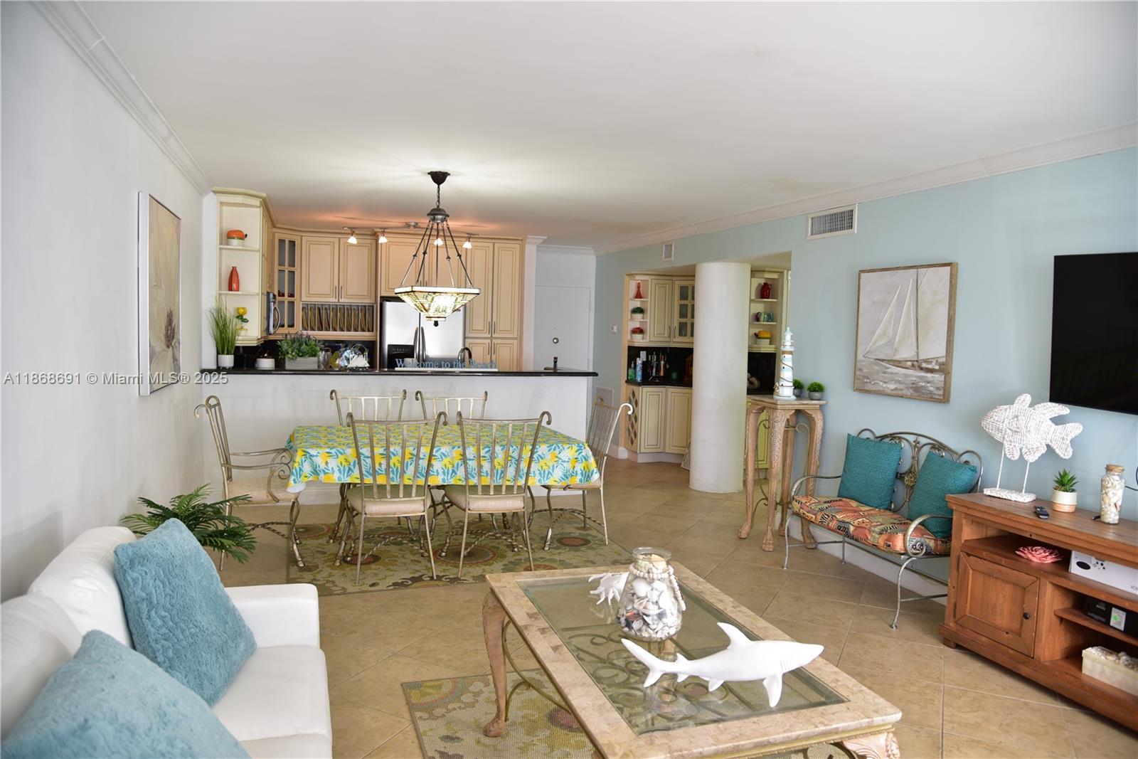 Photo of 3725 Ocean Dr  #1022, Hollywood, Florida, 33019 - 