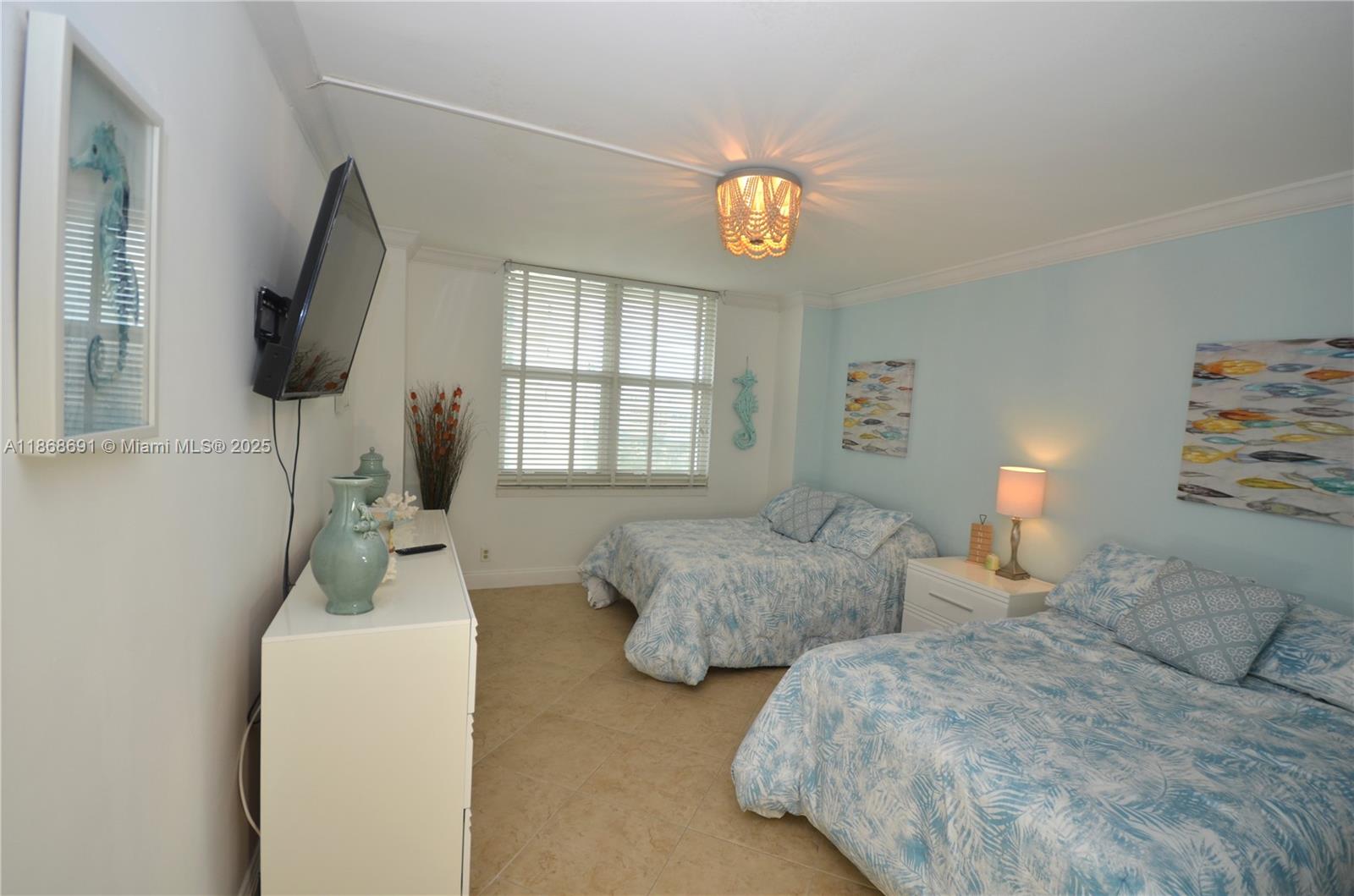 Photo of 3725 Ocean Dr  #1022, Hollywood, Florida, 33019 - 