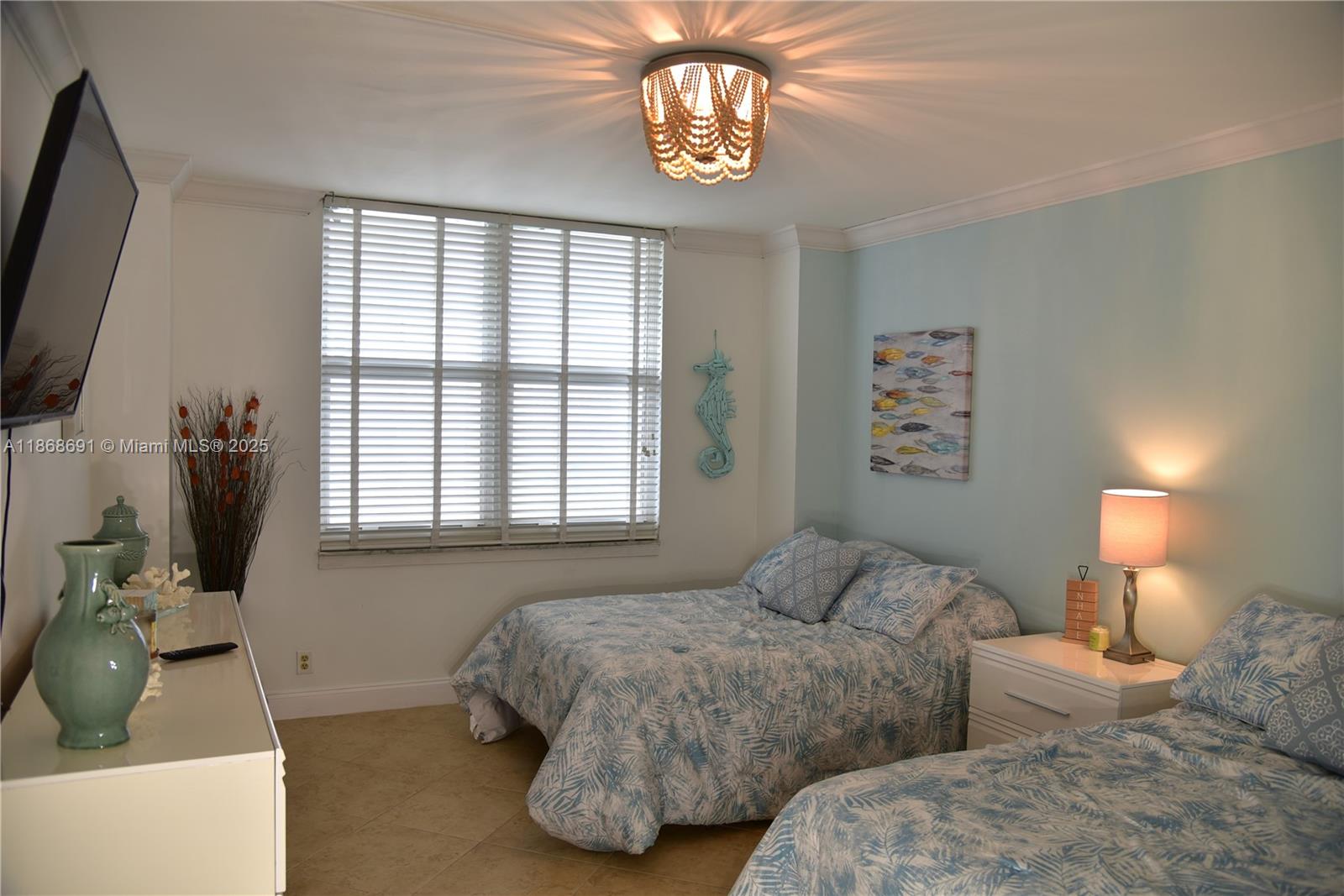 Photo of 3725 Ocean Dr  #1022, Hollywood, Florida, 33019 - 