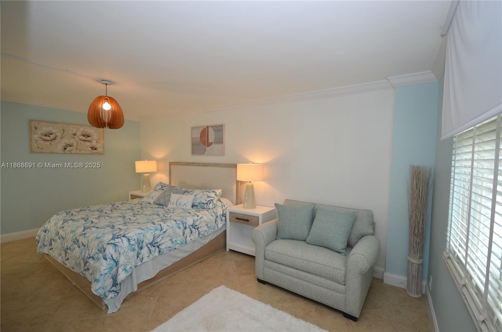 Photo of 3725 Ocean Dr  #1022, Hollywood, Florida, 33019 - 