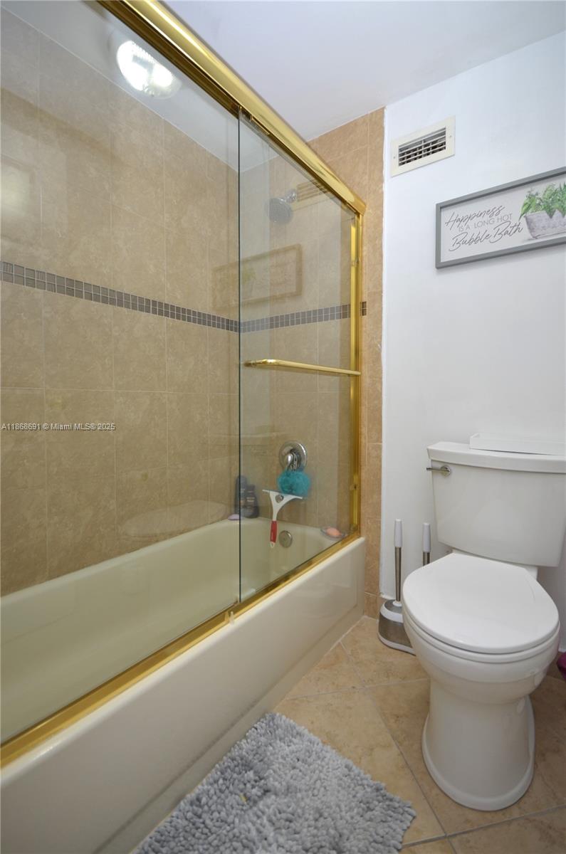 Photo of 3725 Ocean Dr  #1022, Hollywood, Florida, 33019 - 