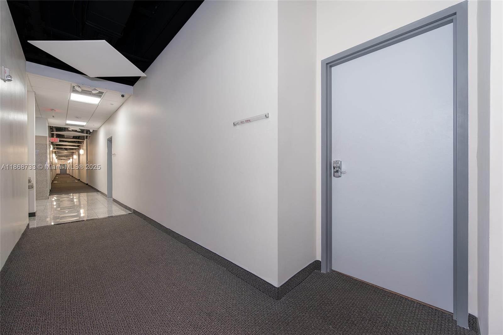 427 & 428  /   sq. ft. $ 2025-08-29 0 Photo