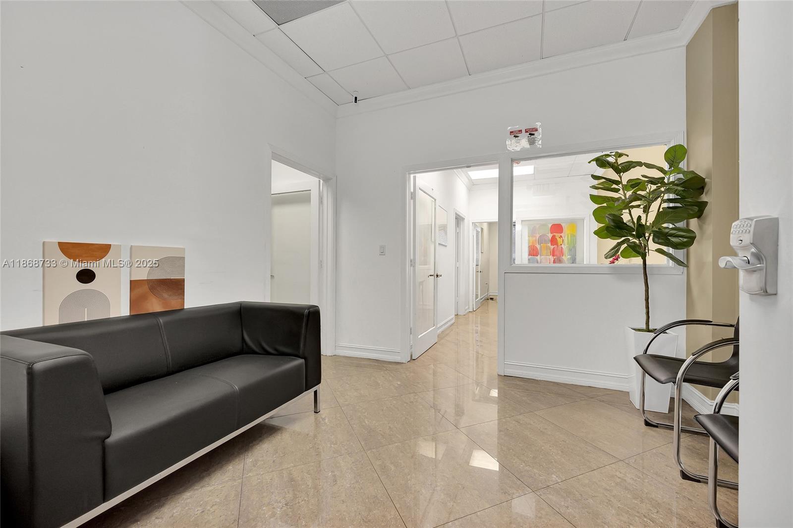 427 & 428  /   sq. ft. $ 2025-08-29 0 Photo