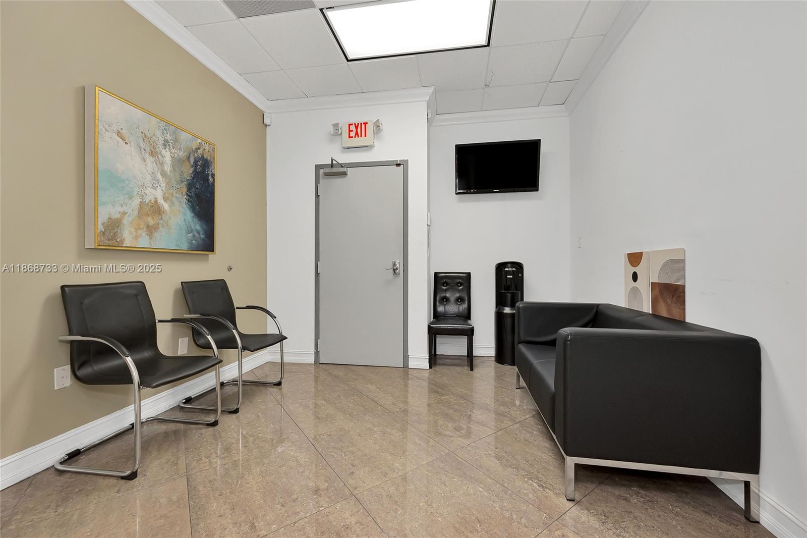 427 & 428  /   sq. ft. $ 2025-08-29 0 Photo