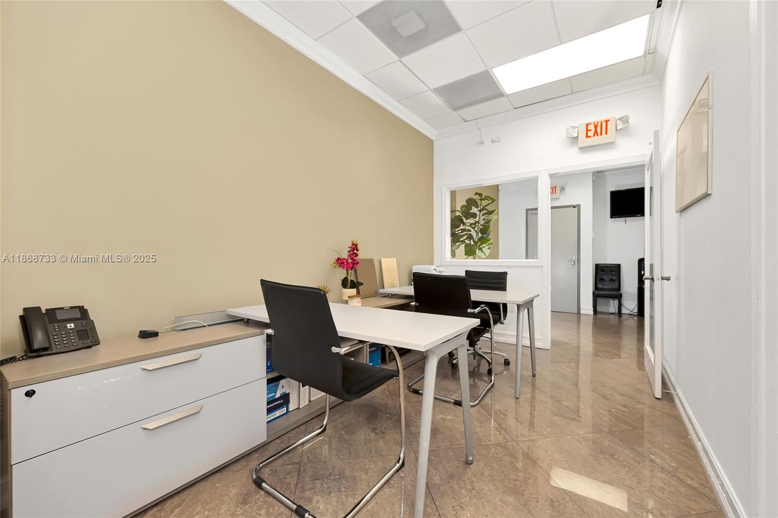 427 & 428  /   sq. ft. $ 2025-08-29 0 Photo