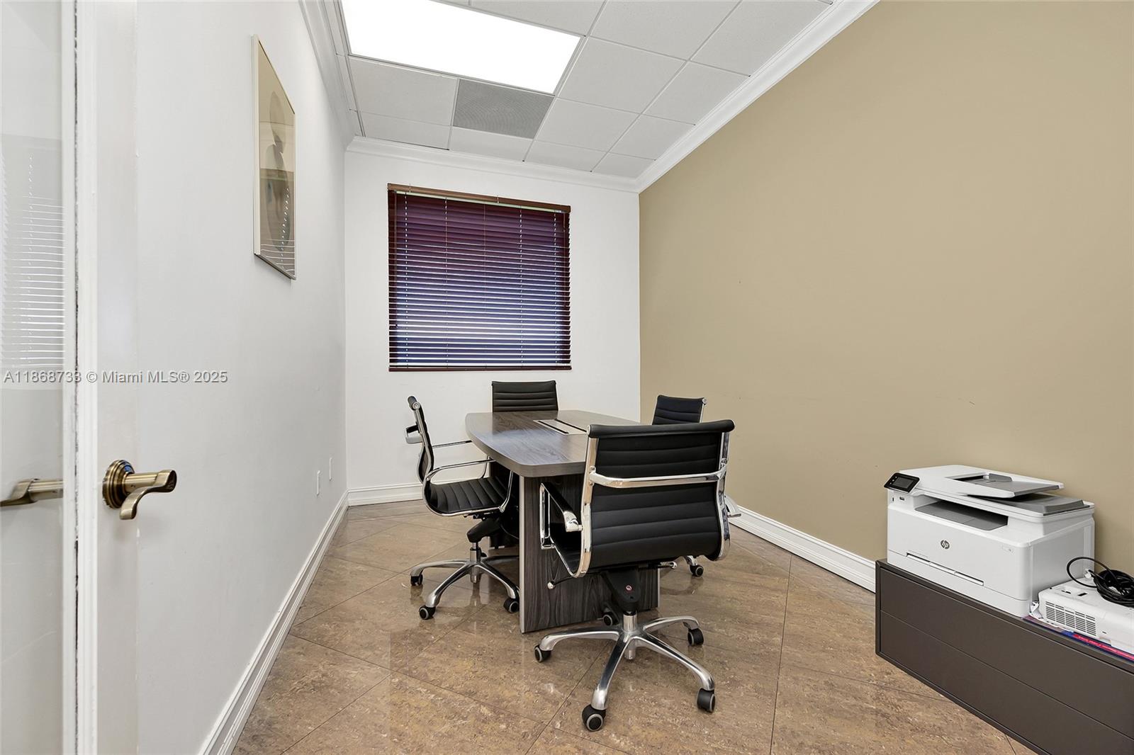 427 & 428  /   sq. ft. $ 2025-08-29 0 Photo