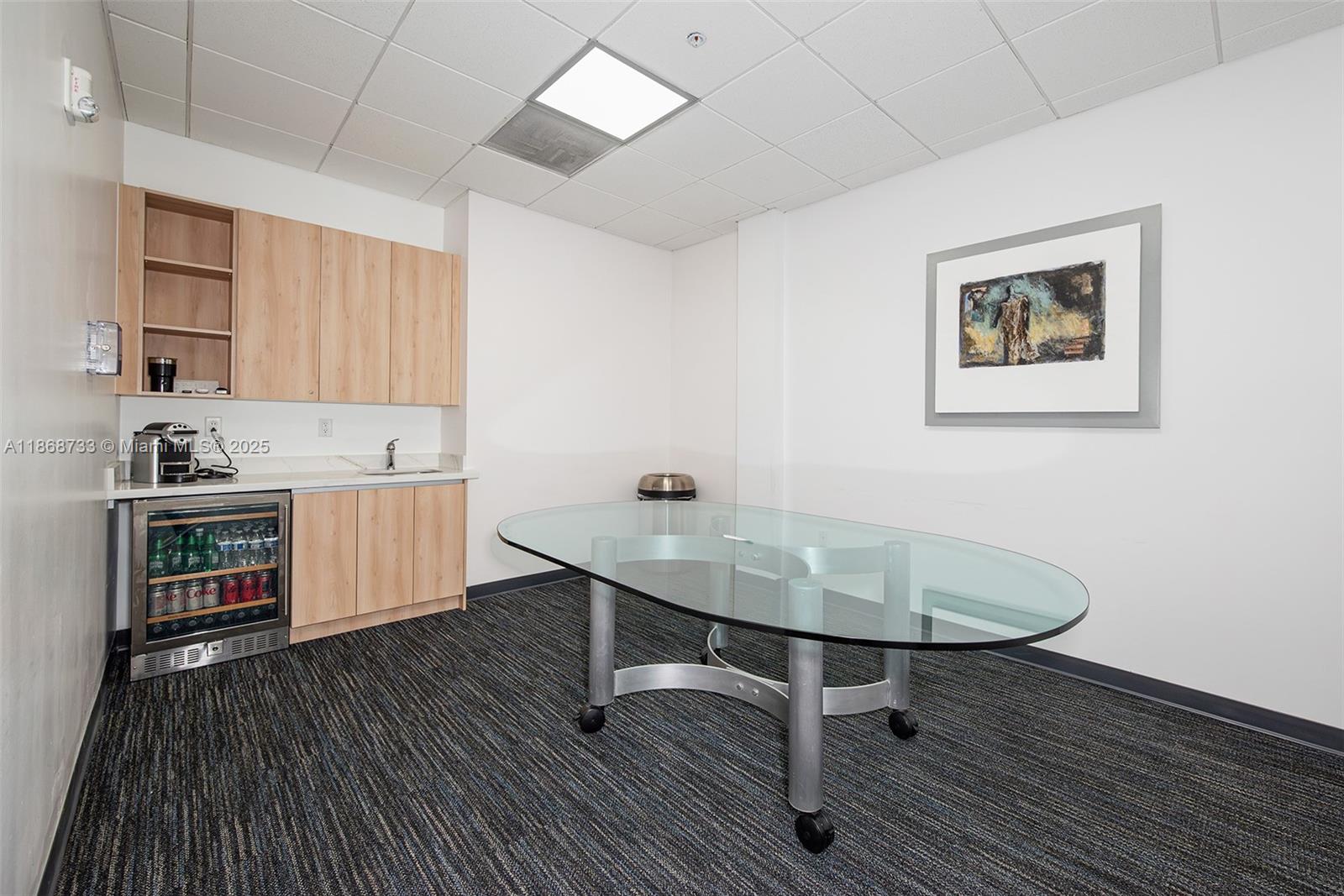 427 & 428  /   sq. ft. $ 2025-08-29 0 Photo