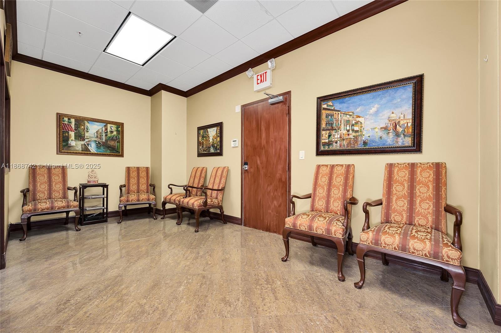 428 & 427  /   sq. ft. $ 2025-08-29 0 Photo