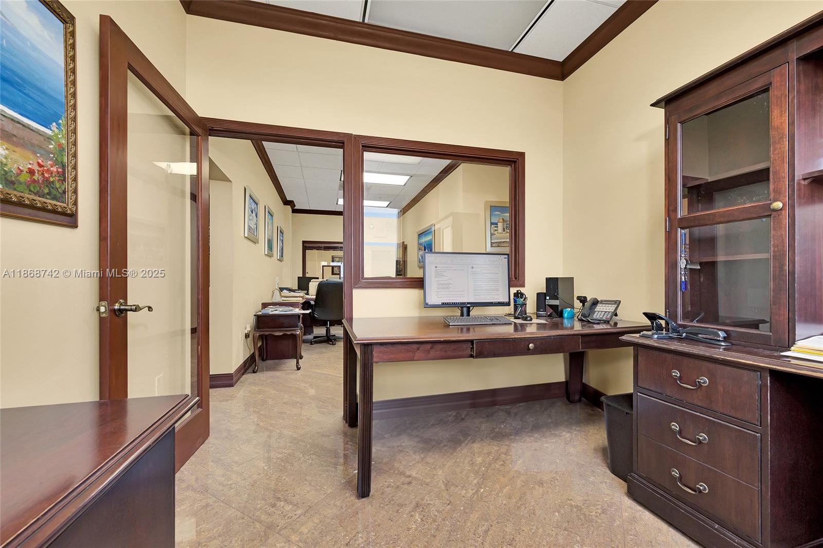 428 & 427  /   sq. ft. $ 2025-08-29 0 Photo