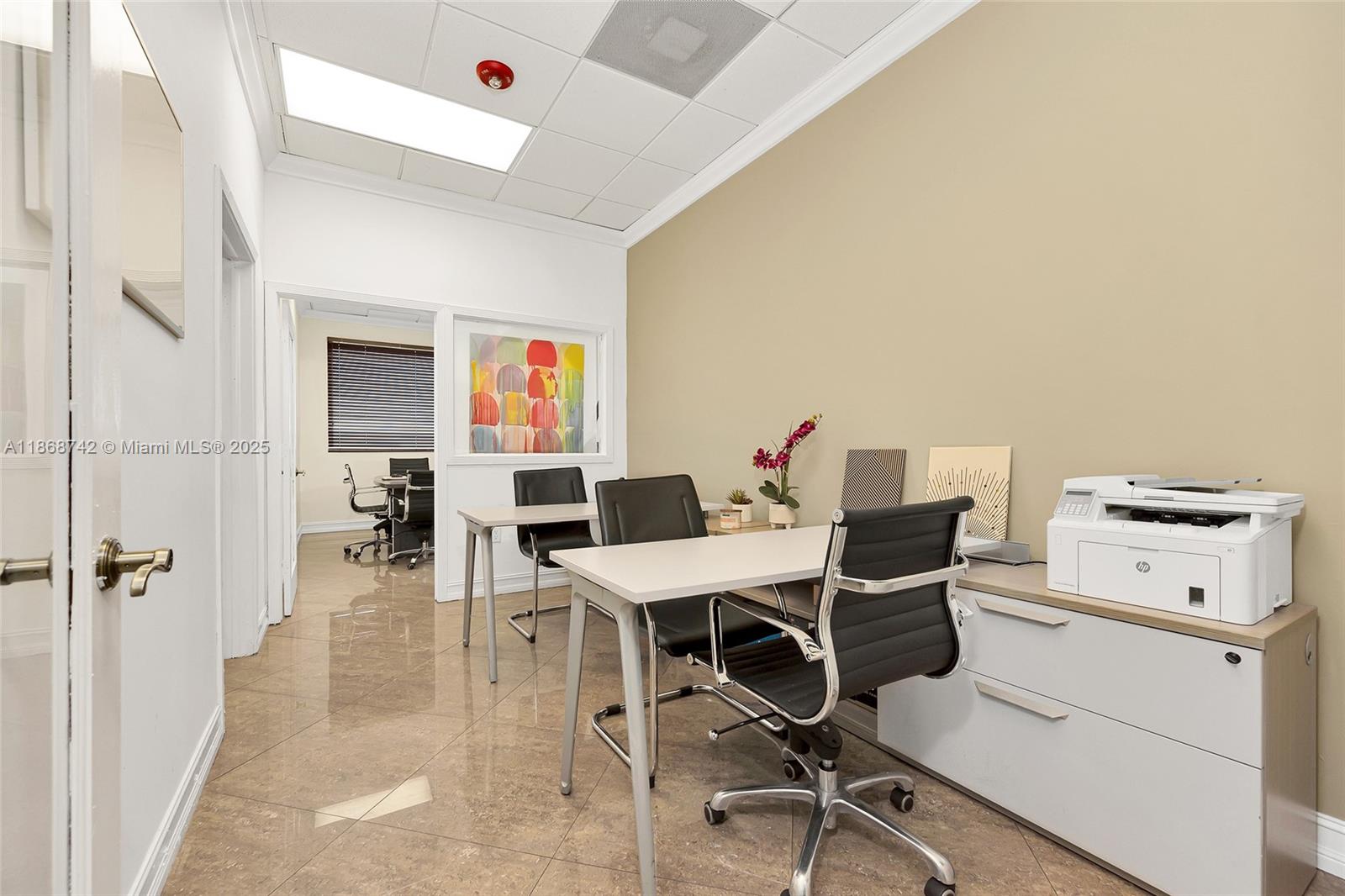 428 & 427  /   sq. ft. $ 2025-08-29 0 Photo
