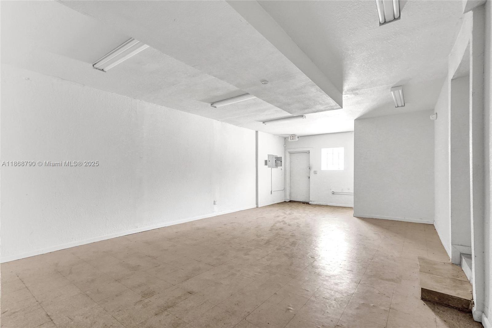 See details / sq. ft. $ 2025-08-29 0 Photo
