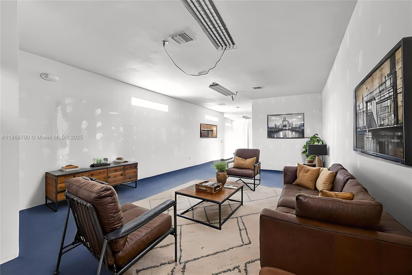 See details / sq. ft. $ 2025-08-29 0 Photo