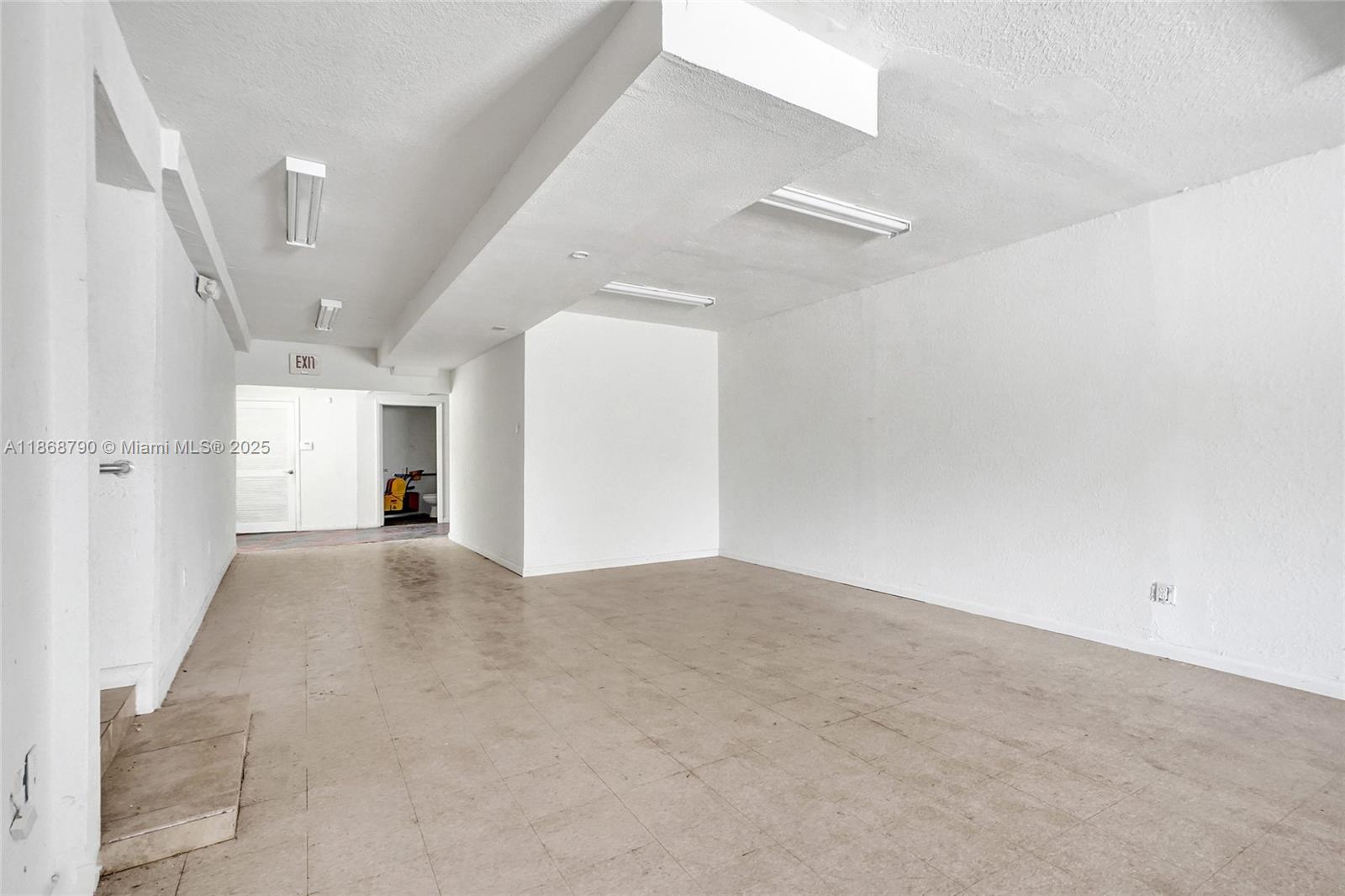 See details / sq. ft. $ 2025-08-29 0 Photo