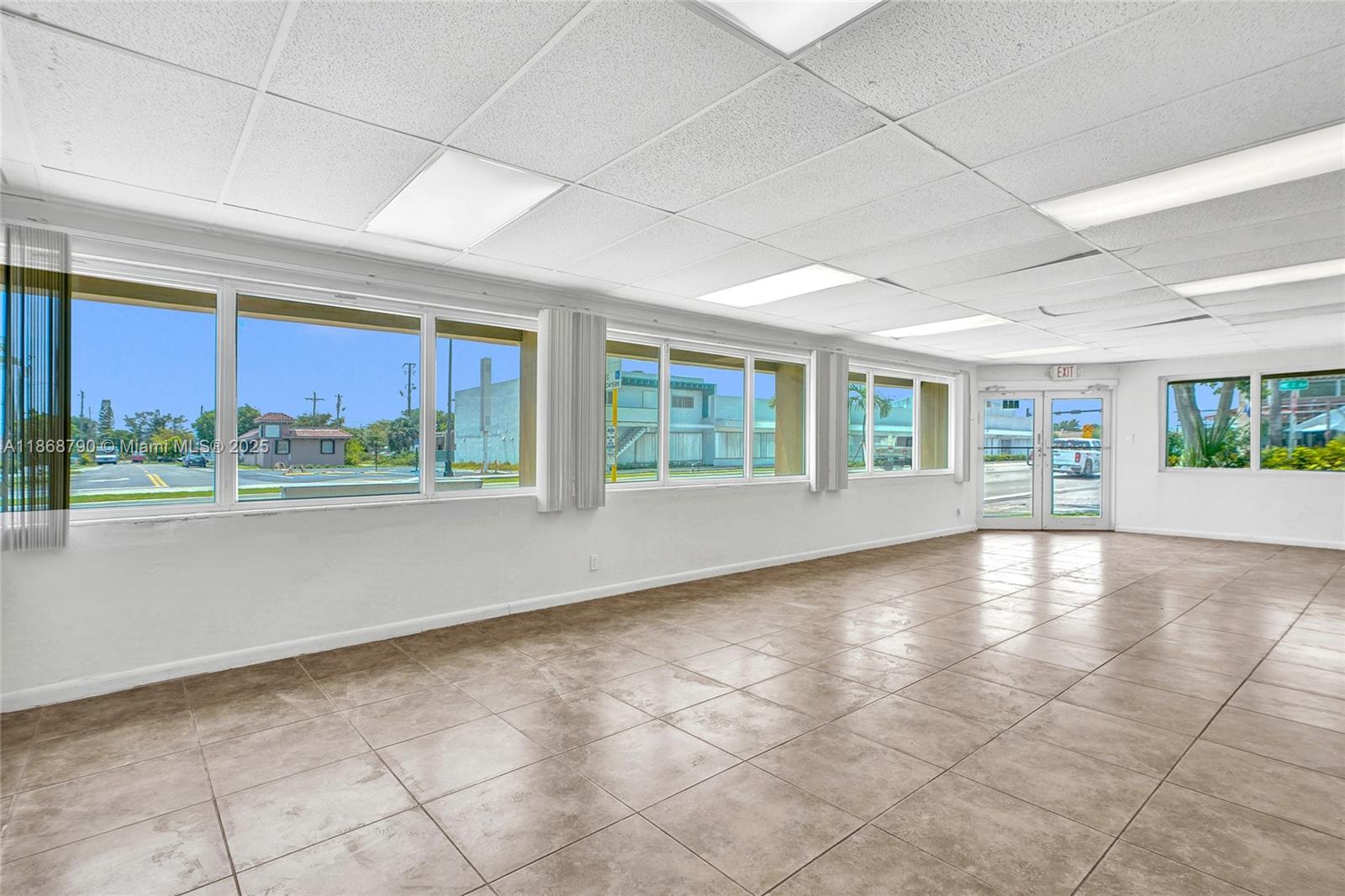 See details / sq. ft. $ 2025-08-29 0 Photo