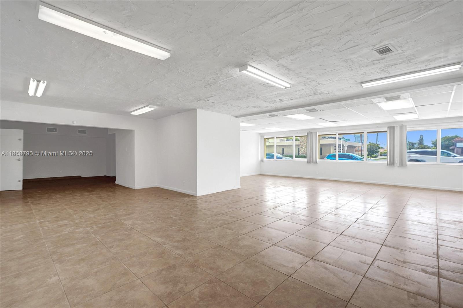 See details / sq. ft. $ 2025-08-29 0 Photo