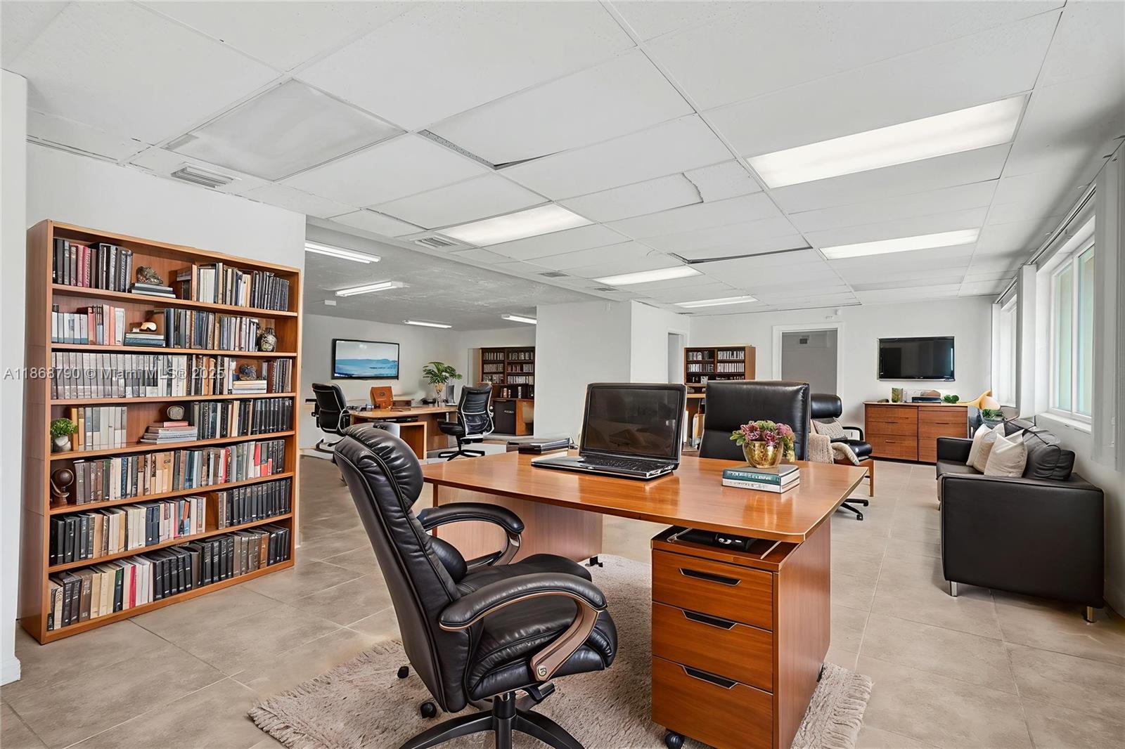 See details / sq. ft. $ 2025-08-29 0 Photo