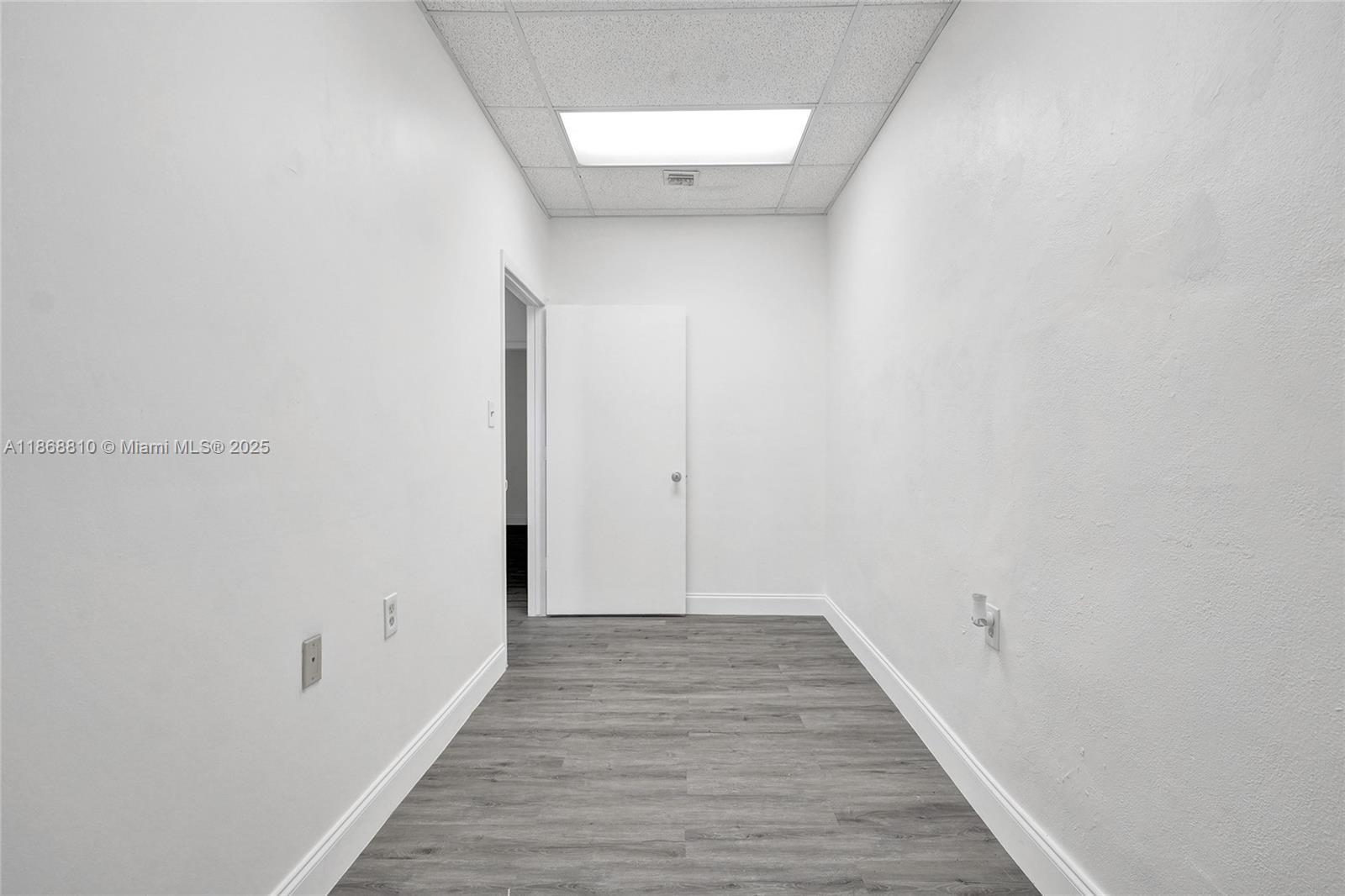 See details / sq. ft. $ 2025-08-29 0 Photo