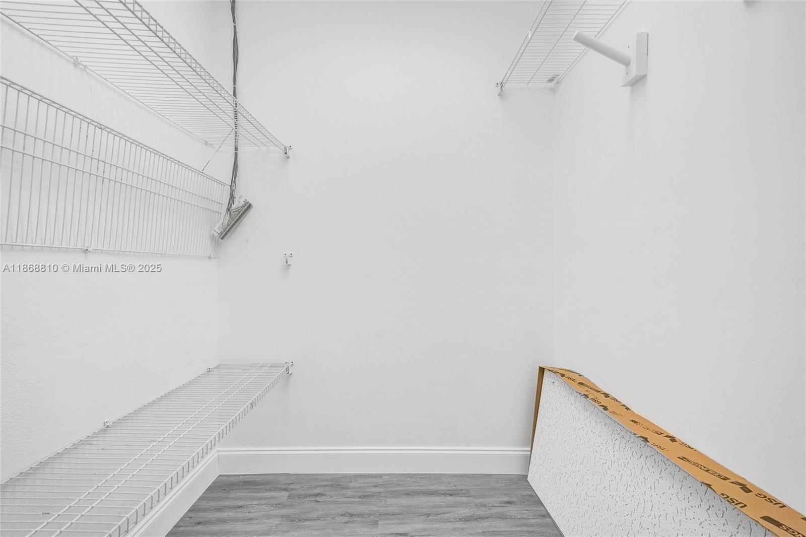 See details / sq. ft. $ 2025-08-29 0 Photo