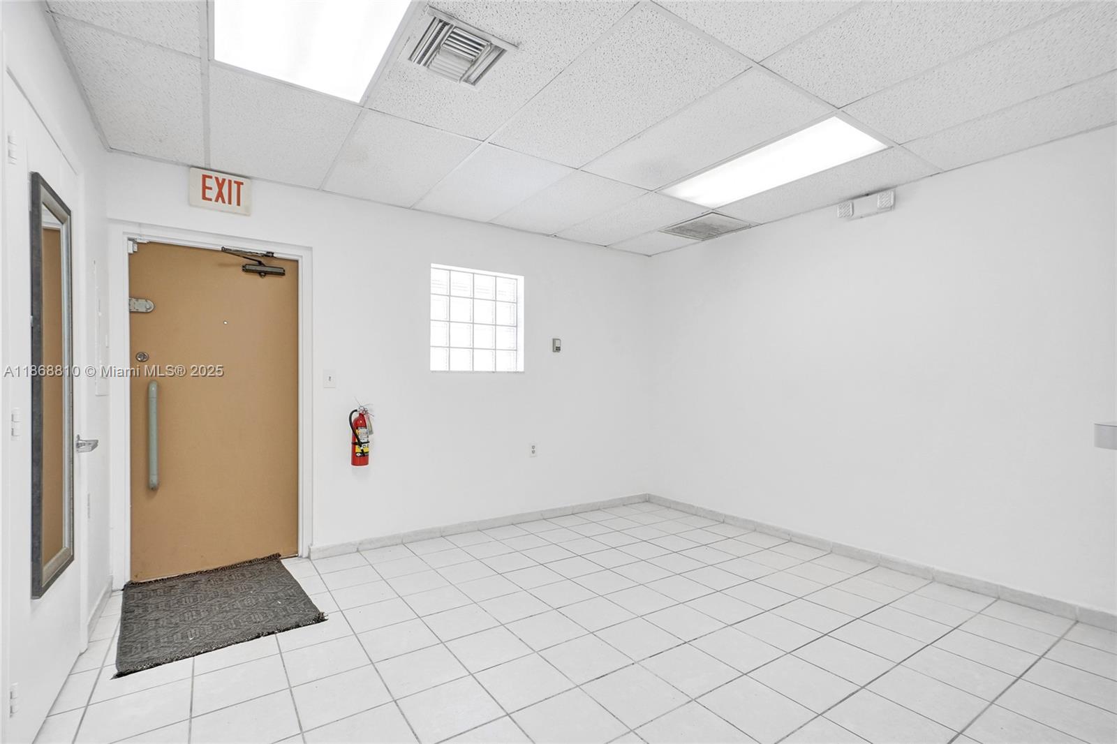 See details / sq. ft. $ 2025-08-29 0 Photo