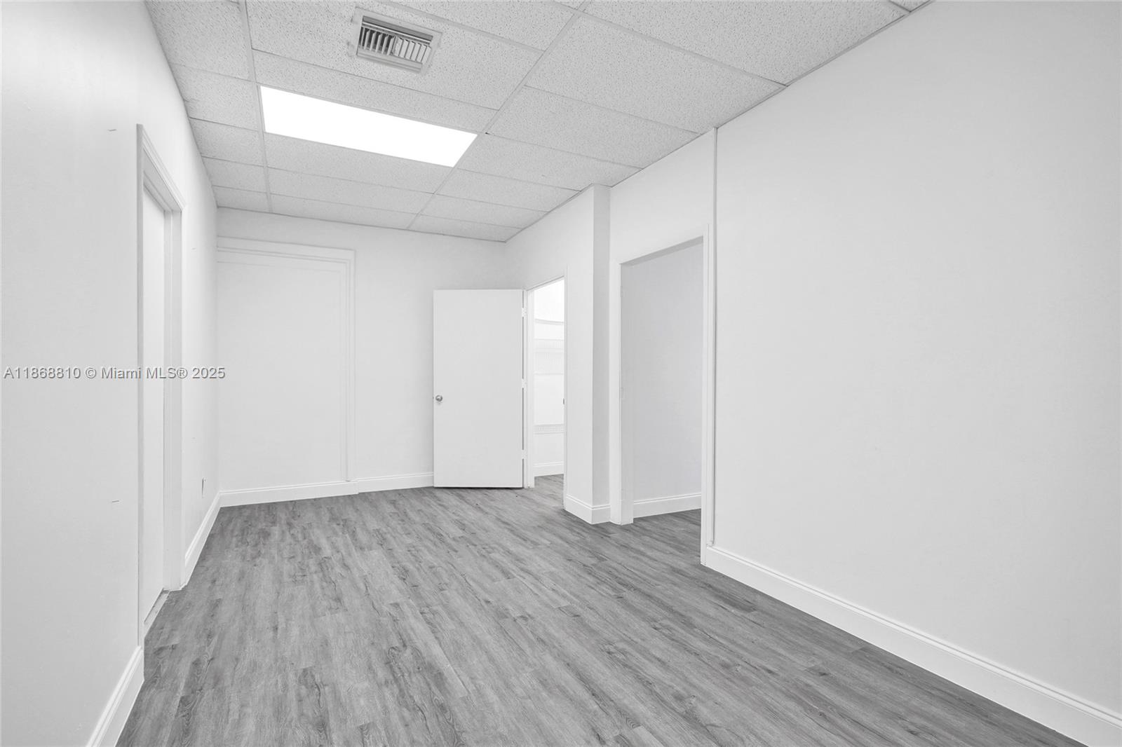 See details / sq. ft. $ 2025-08-29 0 Photo