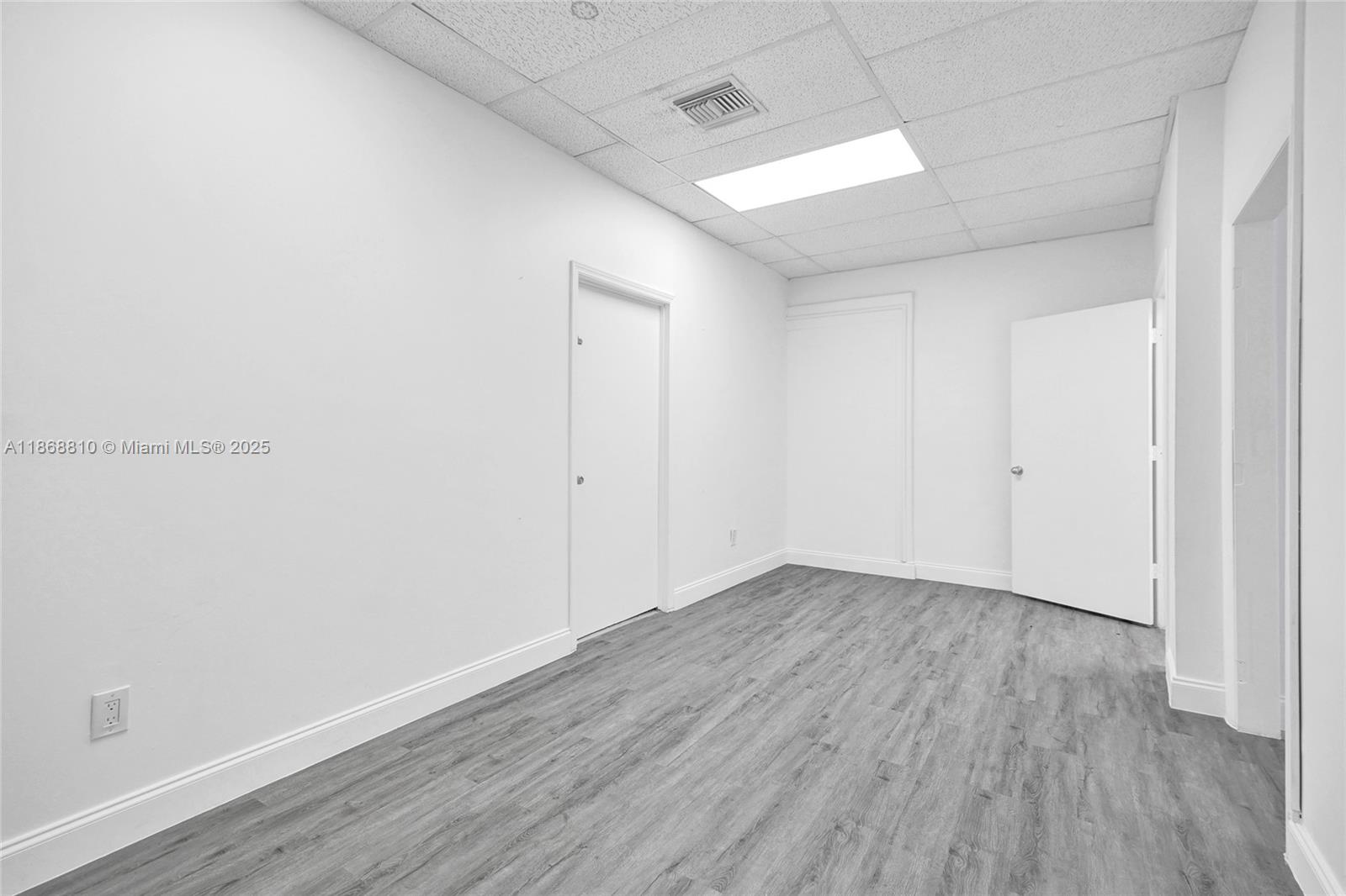 See details / sq. ft. $ 2025-08-29 0 Photo