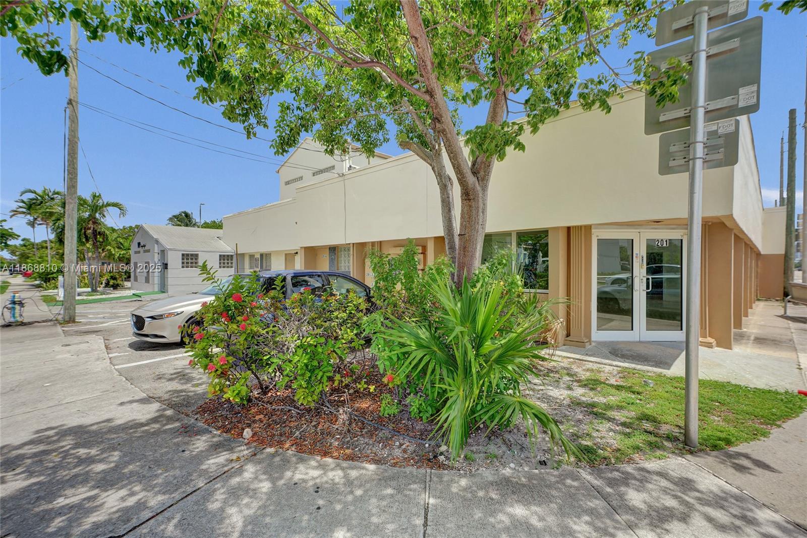 See details / sq. ft. $ 2025-08-29 0 Photo