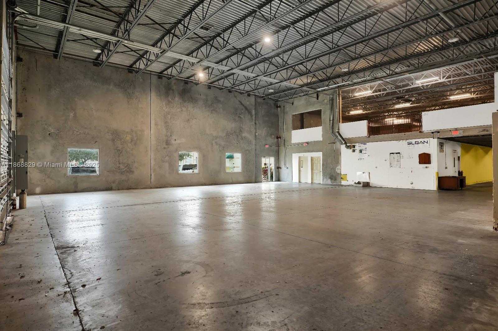 See details / sq. ft. $ 2025-08-29 0 Photo