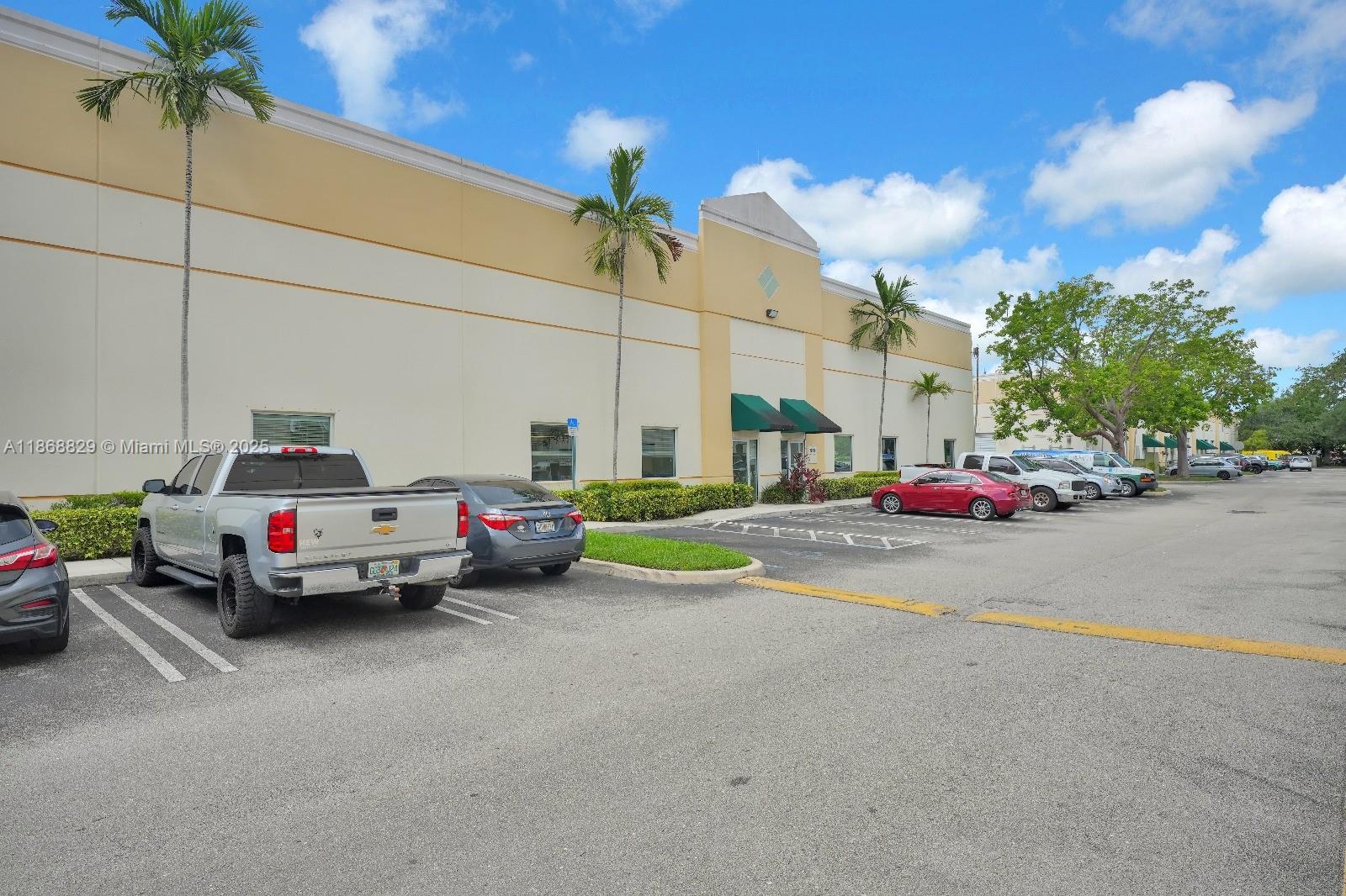 See details / sq. ft. $ 2025-08-29 0 Photo