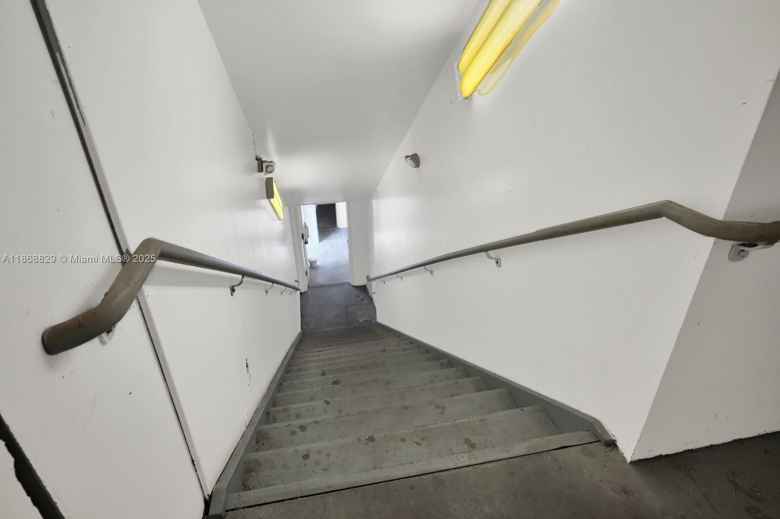 See details / sq. ft. $ 2025-08-29 0 Photo