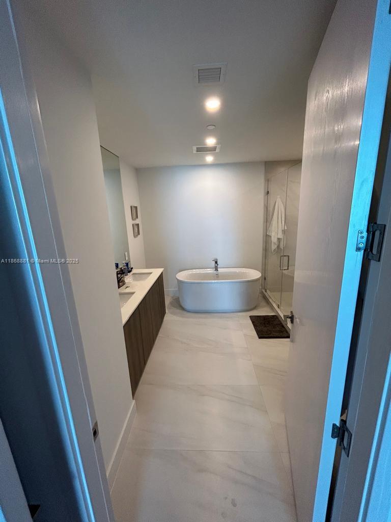 804 2 / 3 1382 sq. ft. $ 2025-08-29 0 Photo