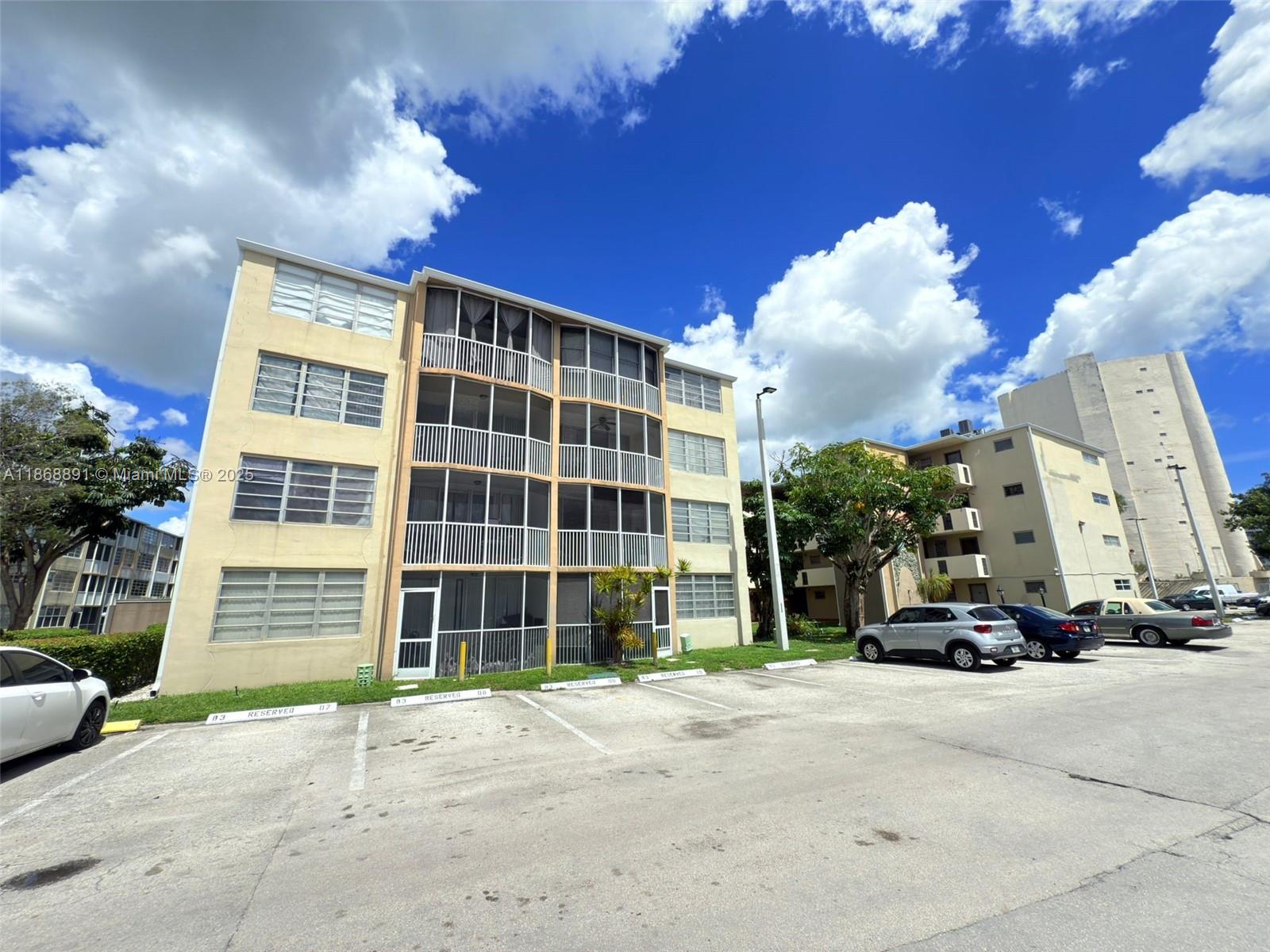 301-3 1 / 1 909 sq. ft. $ 2025-08-29 0 Photo