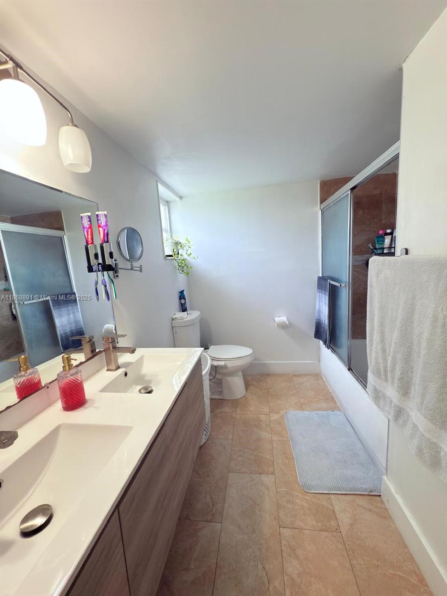 301-3 1 / 1 909 sq. ft. $ 2025-08-29 0 Photo