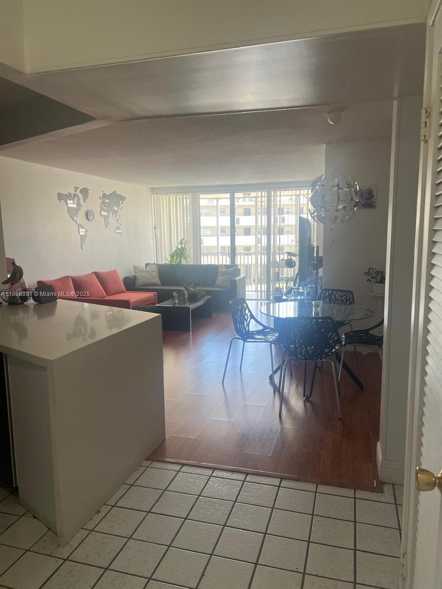 301-3 1 / 1 909 sq. ft. $ 2025-08-29 0 Photo